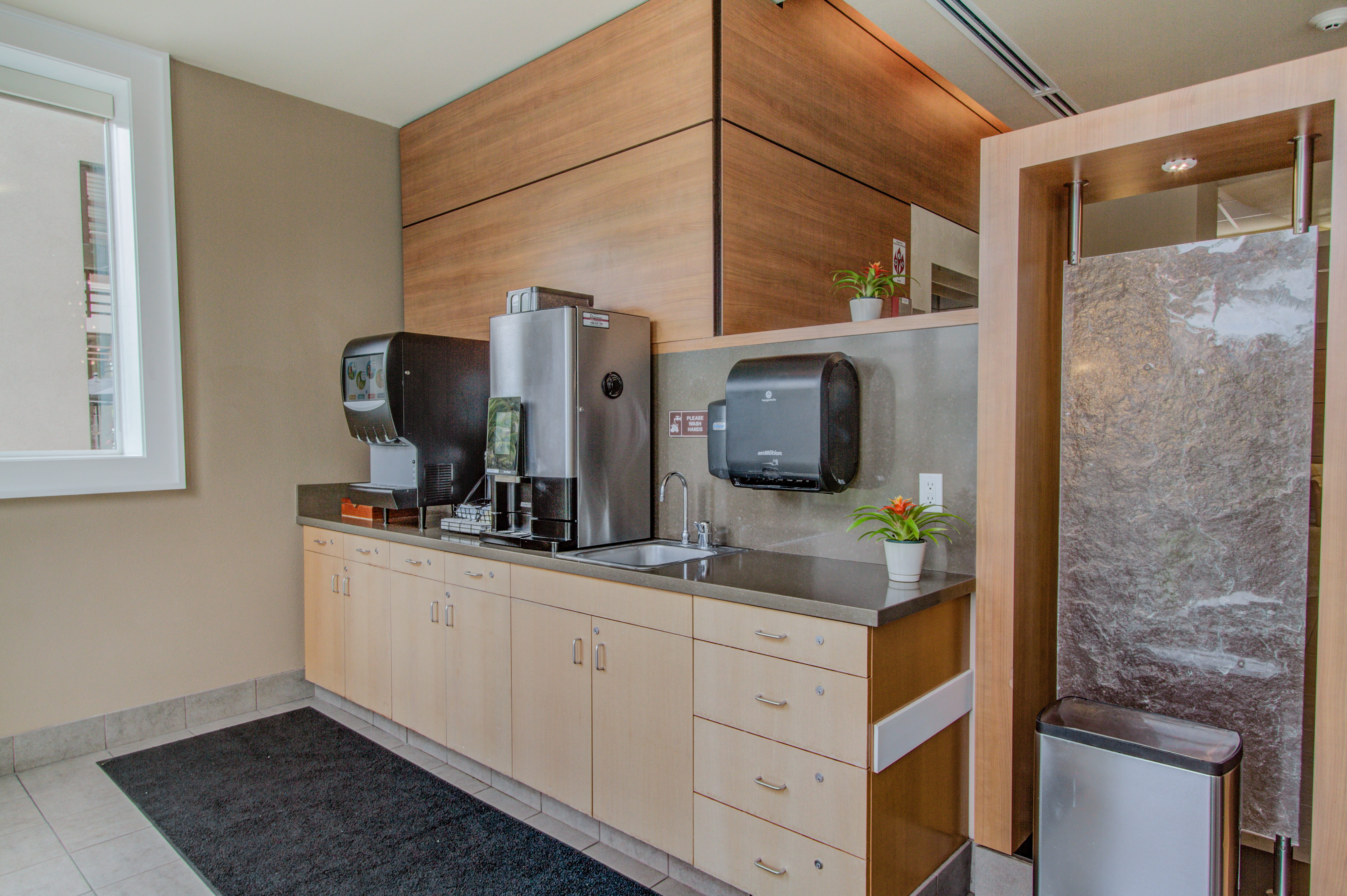 Complimentary coffee and beverage bar at The Plaza at Waikiki.